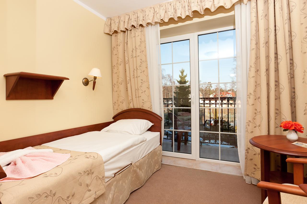 Jantar-Spa Kompleks Wypoczynkowo-Rehabilitacyjny Нєхоже Екстер'єр фото